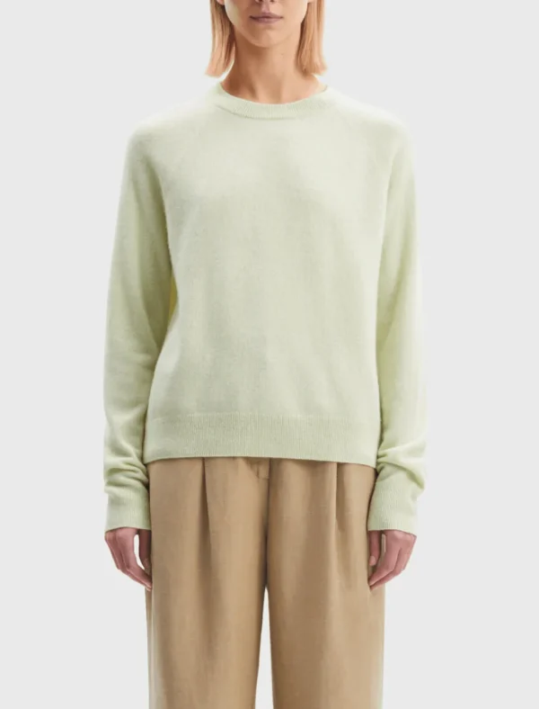 Boston O-Neck Knit Sweater