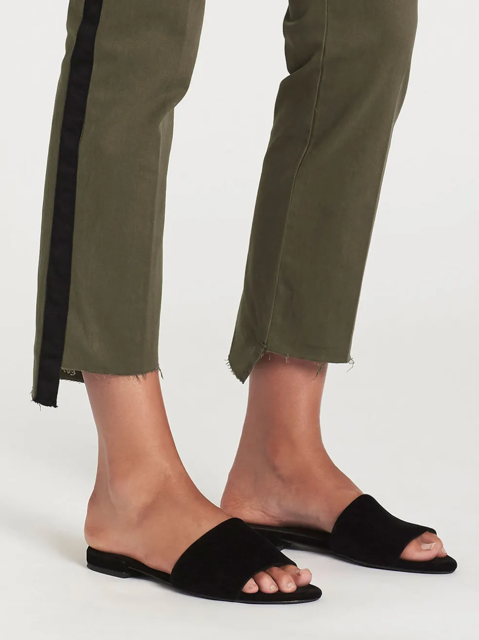 Le High Straight Raw Stagger Tuxedo Tape Jean